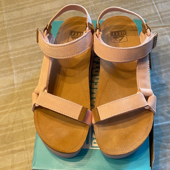 Reef Women's Blush Pink Sandals - Picture 3 of 3